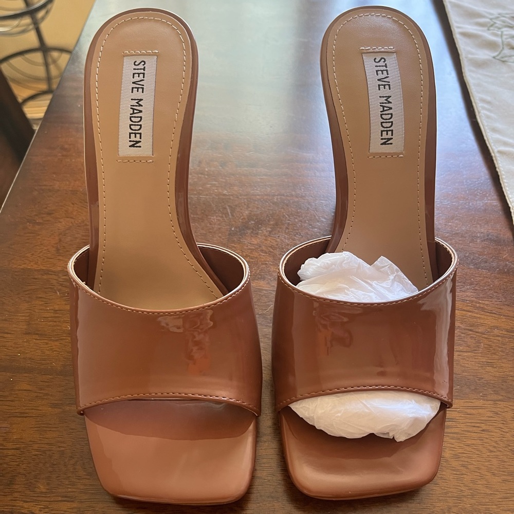 Steve Madden Signal Cognac Patent Heel
